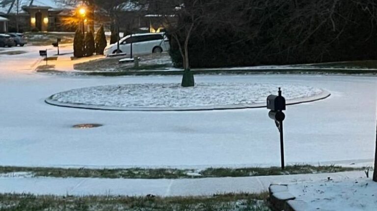 Tormenta invernal en NC dejó a miles de hogares sin luz