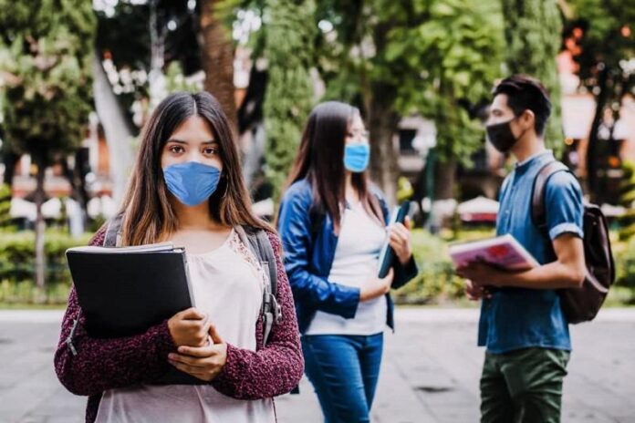 Universidades se pasan a clases online