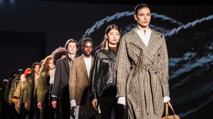 Inicia la New York Fashion Week con diseñadores hispanos