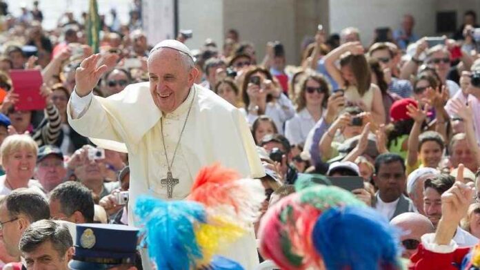 Papa Francisco clamó por hospitalidad con inmigrantes