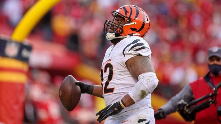 Super Bowl: B.J. Hill llena de orgullo a comunidad de NC
