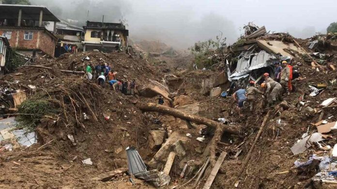 Tragedia en Petrópolis, Brasil deja un centenar de fallecidos