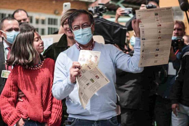 Gustavo Petro ¿el próximo presidente de Colombia?