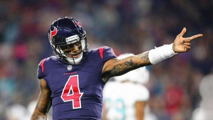 Panthers en puja por Deshaun Watson
