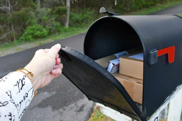 Reforma del USPS permitirá que no se quede sin fondo