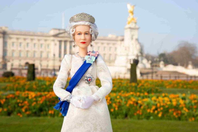 Barbie de Isabel II de Mattel un homenaje a la Reina