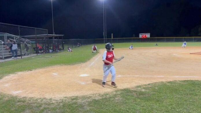 Ráfaga de tiros en pleno juego de béisbol menor