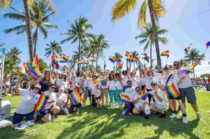 Regresó el multitudinario Ocean Drive de Miami Beach