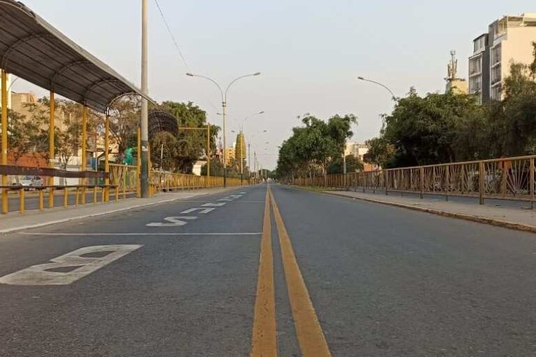 Toque de queda en Lima y Callao por 24 horas