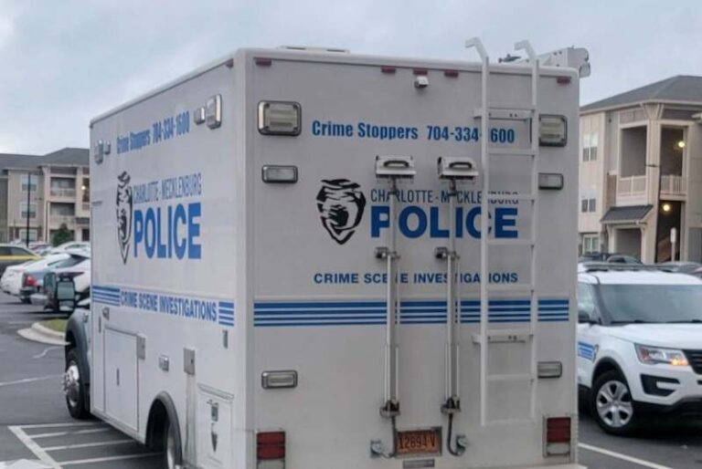 Un herido en tiroteo con oficiales de CMPD
