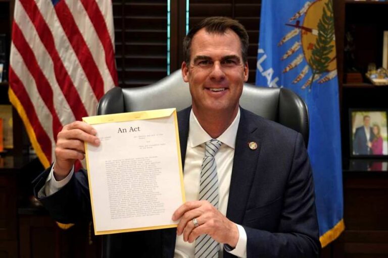 Oklahoma se sube al tren de ley que prohíbe el aborto