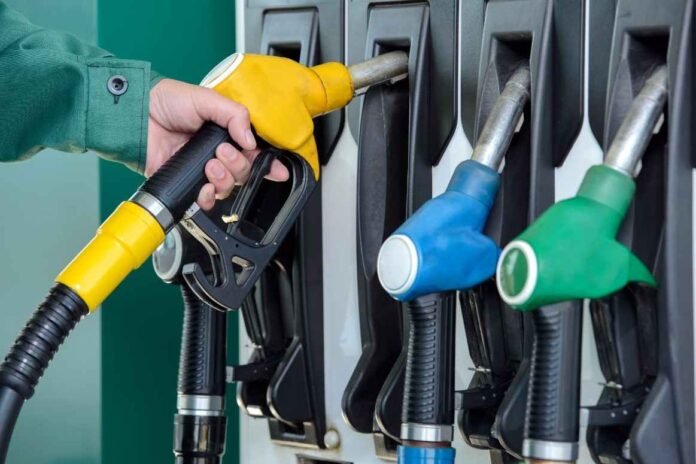 Se disparan los precios de la gasolina en el país
