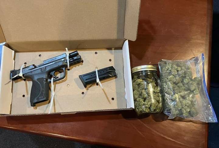 ¡Error! Envió mensaje de texto sobre drogas a la policía