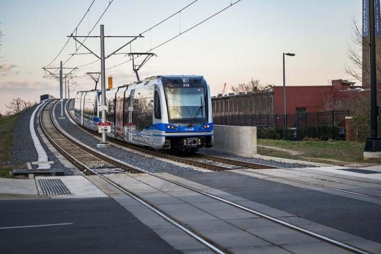 Cómo saber el horario del transporte en Charlotte