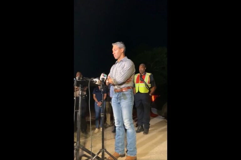 46 inmigrantes muertos dentro de un camión
