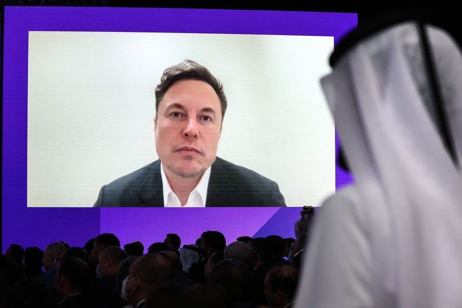Elon Musk confirmó que despedirá a cientos de empleados de Tesla