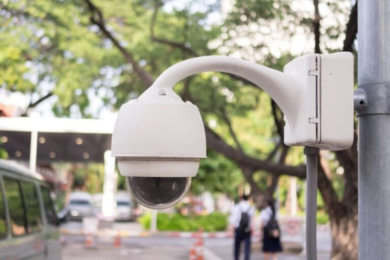 Escuelas públicas instalarán alarmas silenciosas
