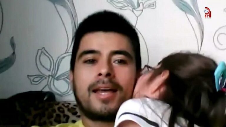 Hispano varado en Charlotte se reencuentra con su familia en Kiev