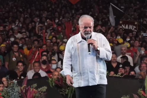 Dos explosivos en mitin político de Lula Da Silva