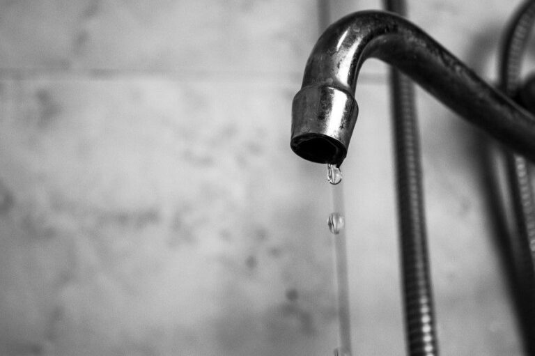 Escasez de agua potable en víspera de «La Canícula»