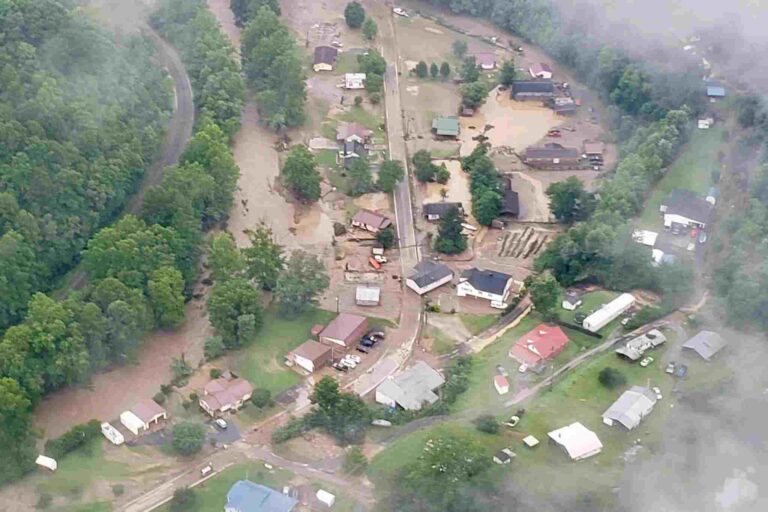 Decenas de desaparecidos tras paso de tormenta en Buchanan