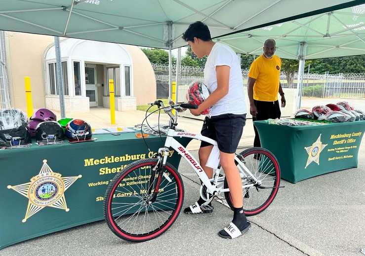 Eventos de la oficina del sheriff para acercarse a la comunidad