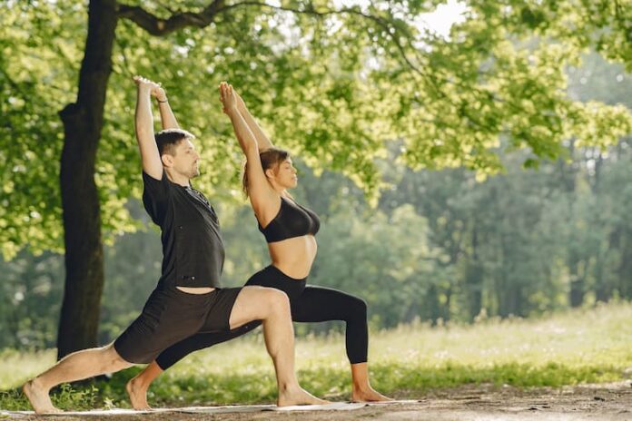 practica-renovadora-de-yoga