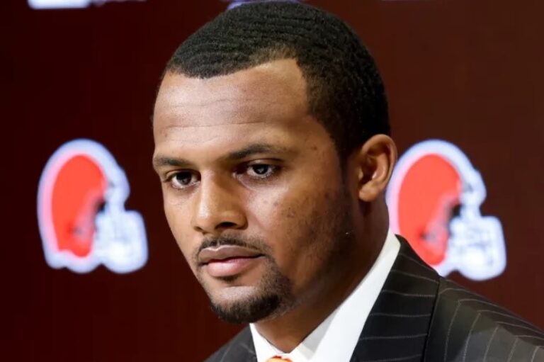Mariscal de Campo de la NFL suspendido por conducta sexual inadecuada