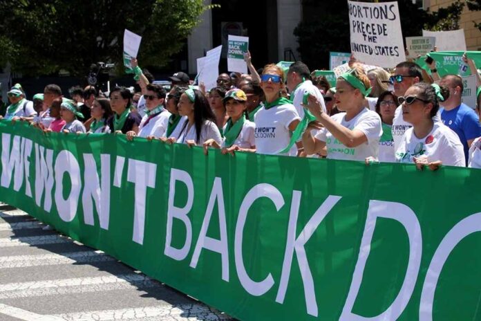 Otro estado autoriza la prohibición del aborto