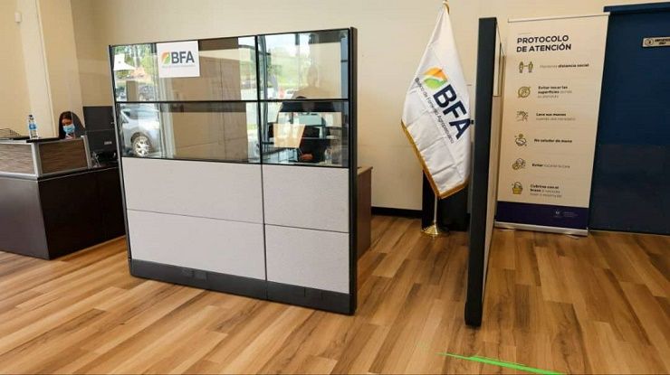 Banco salvadoreño abre sede en consulado en Charlotte