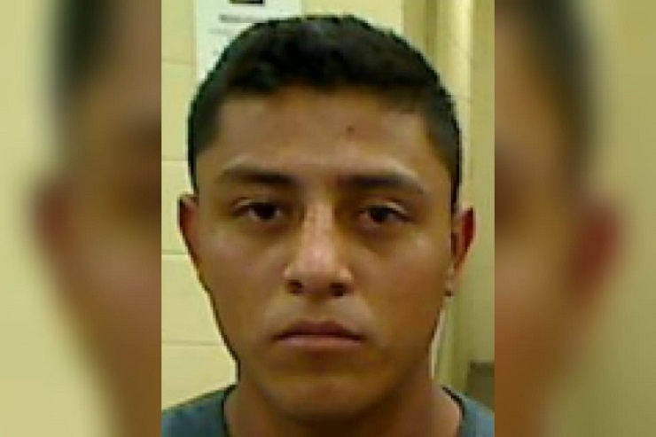 Policía busca a latino sospechoso de homicidio