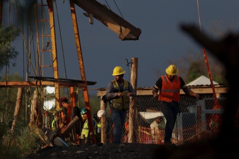 ¿Fin de plan de rescate a 10 mineros atrapados en Coahuila?