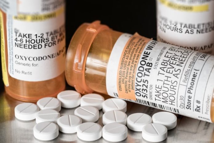 Biden anuncia plan para combatir la crisis de opioides