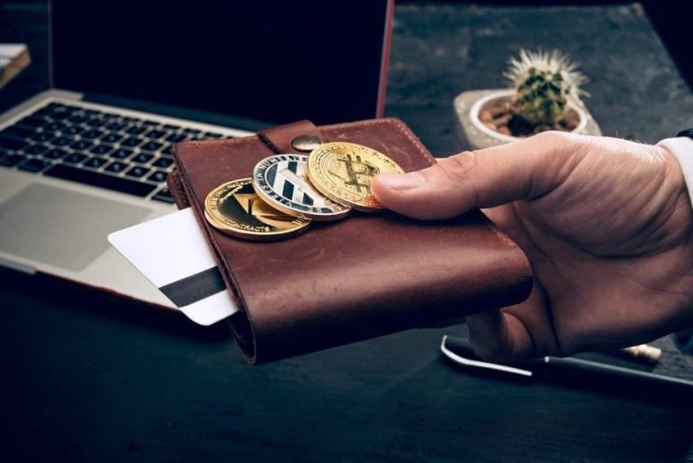 EE. UU. evalúa la creación de un Banco Central de criptomonedas