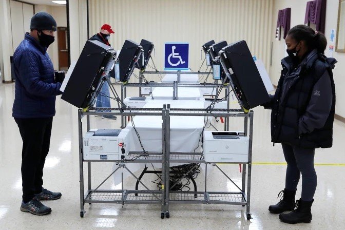 Georgia reemplaza equipos electorales manipulados en acceso no autorizado