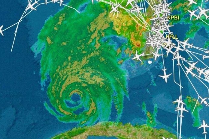 Más de 2.000 vuelos cancelados este jueves por huracán Ian