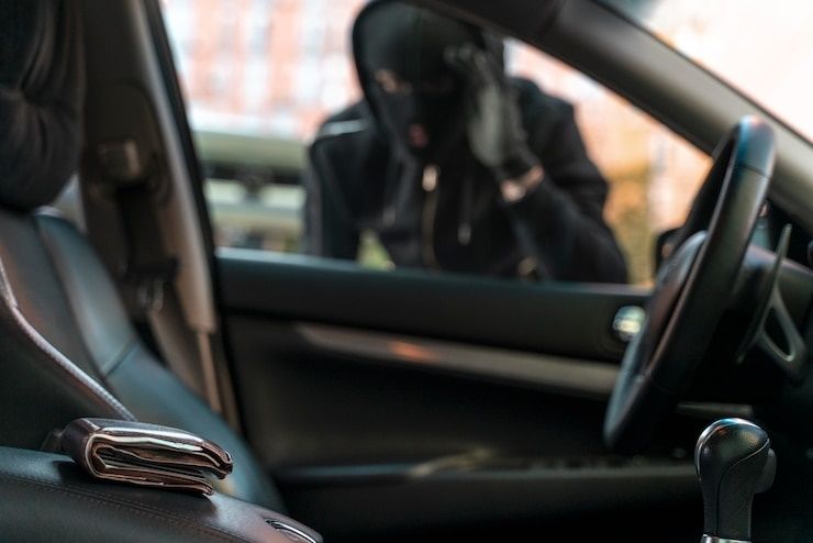Arrestado hombre involucrado en robo de autos