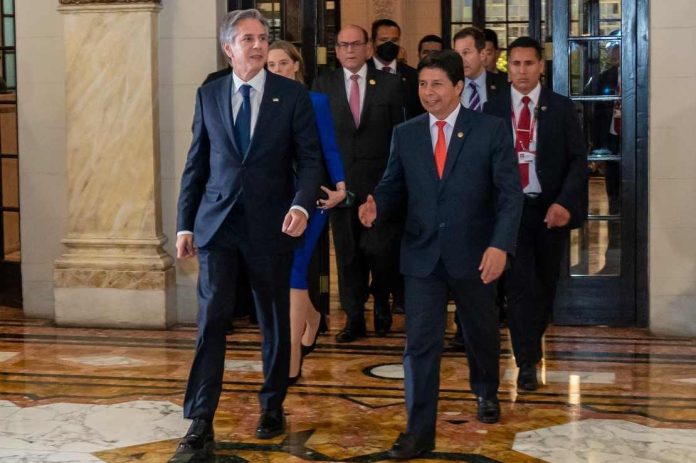 Antony Blinken anuncia millonaria ayuda humanitaria