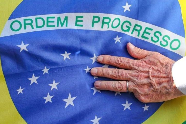 Estrecho resultado en elecciones presidenciales en Brasil