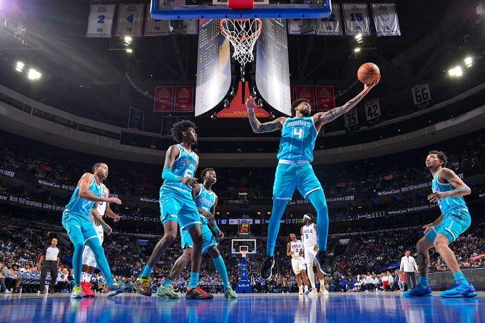 hornets-renuevan-esperanzas-de-playoffs