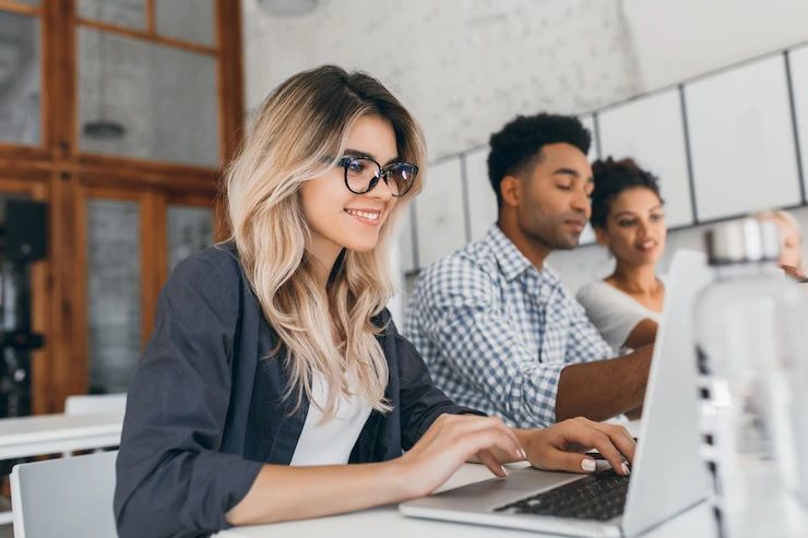 Un latino entre finalistas a asesor estudiantil