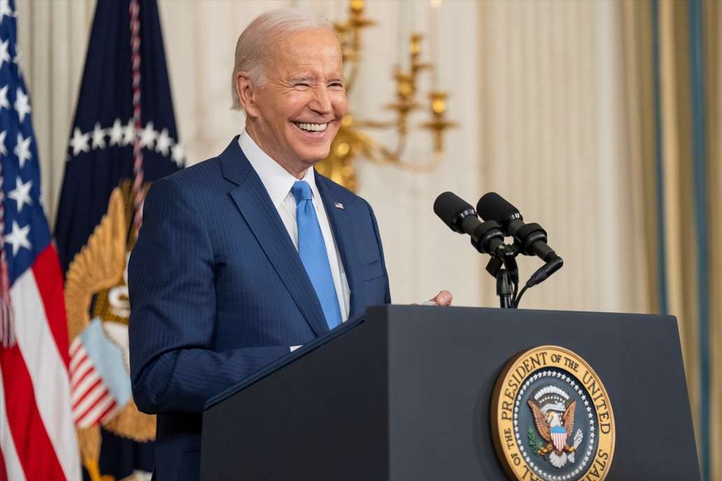Presidente Biden asoma su postulación para la reelección presidencial