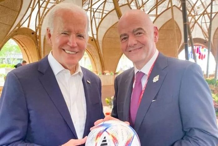 Presidente de la FIFA llamó al alto al fuego en Ucrania