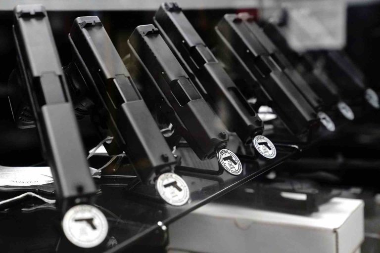 Buffalo demanda a fabricantes de armas de fomentar violencia