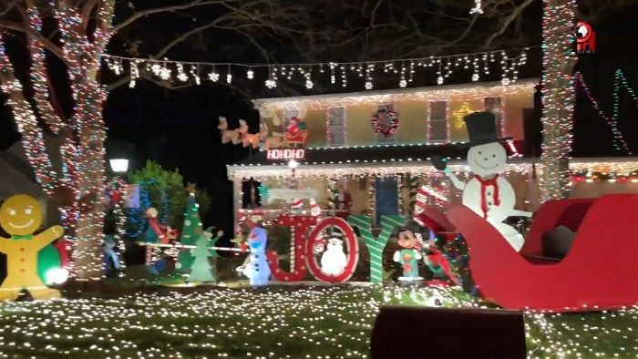 Hermosas casas decoradas con luces navideñas