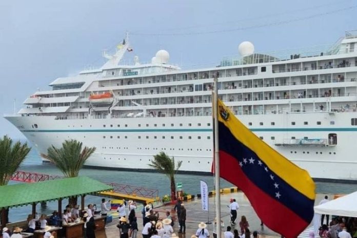 Después de 15 años Venezuela recibe su primer crucero