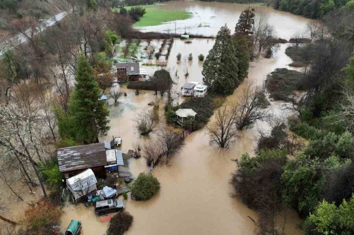 Se prevé que más tormentas golpearán a California