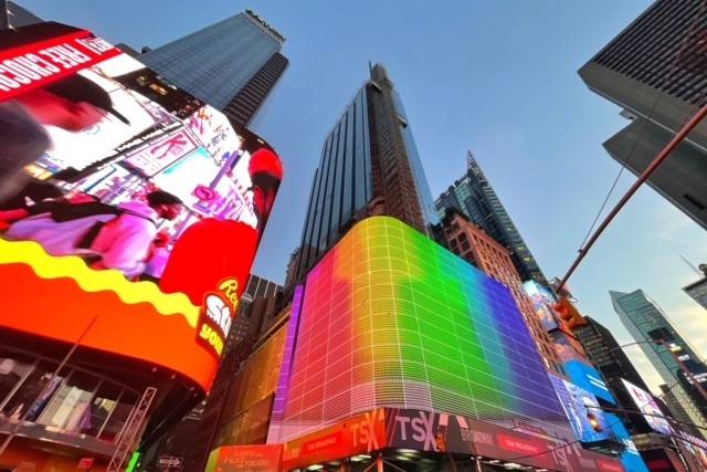 TSX Broadway ofrecerá sus pantallas en Times Square a $40