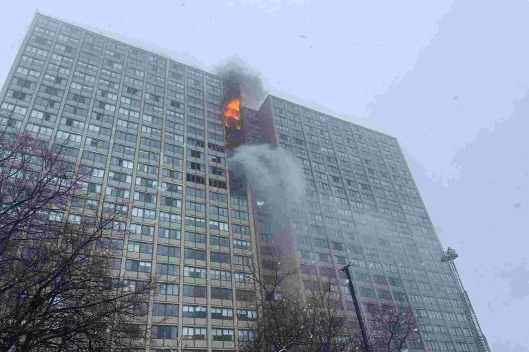 Trágico incendio de rascacielos en Chicago