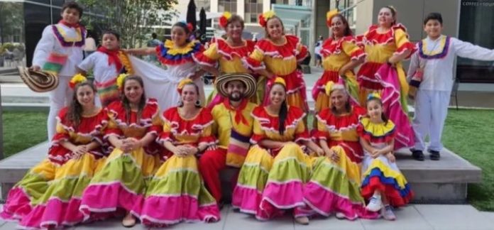 bailarines-recaudan-fondos-para-participar-en-carnaval-de-barranquilla